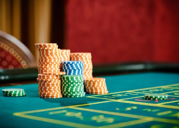 Account verification steps for dingdongtogel apk showing ID document upload